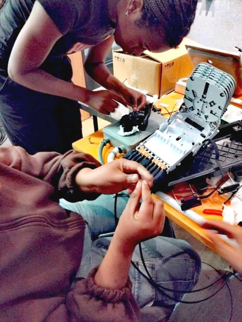 Historical Development of Fibre Optic